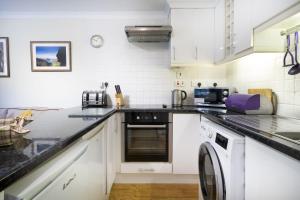 Kuchyň nebo kuchyňský kout v ubytování The Screes Apartment - Short stroll from Wastwater