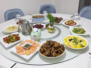 Φαγητό σε αυτός ο ξενώνας ή κάπου εκεί κοντά