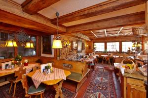 Gallery image of Hotel Bichlerhof in Mittenwald