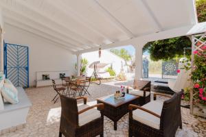 Et opholdsområde på Villetta Nathalie by BarbarHouse