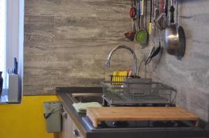 Kuchyň nebo kuchyňský kout v ubytování Pinerolo medievale