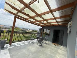 Μπαλκόνι ή βεράντα στο Opan Court