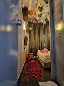 Postel nebo postele na pokoji v ubytování Hotel the lowell