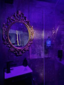 WattigniesにあるLove Room Les secrets interditsのギャラリーの写真 +26枚の写真