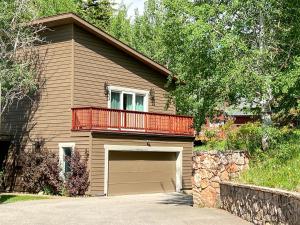 Το κτήριο όπου στεγάζεται  η παραθεριστική κατοικία