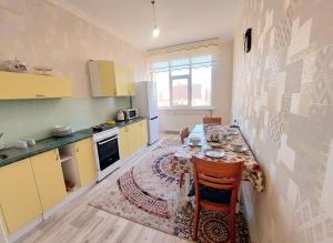 Η κουζίνα ή μικρή κουζίνα στο 17-1 Dukat-3 kom