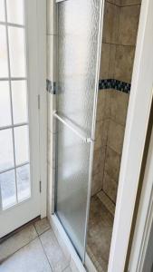 Gallery image of 5 Bedroom Of In The Crest With Hot Tub in Beach Haven Crest