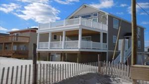 Gallery image of 5 Bedroom Of In The Crest With Hot Tub in Beach Haven Crest