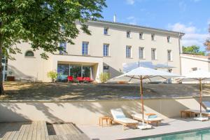 Kolam renang di atau dekat dengan Le domaine de rigou