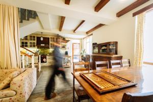 TV a/nebo společenská místnost v ubytování Homin Tsaghkadzor