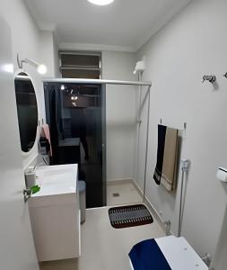 Koupelna v ubytování SHB • 2 min da Praia | Segurança | Conforto