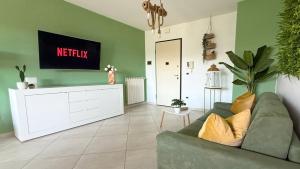 Μια τηλεόραση ή/και κέντρο ψυχαγωγίας στο Green House