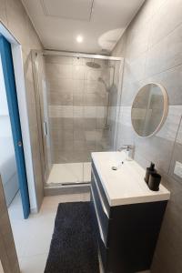 Koupelna v ubytování La Dolce Vita Trans-en-Provence Studios & Terrasses + 21 fotografií