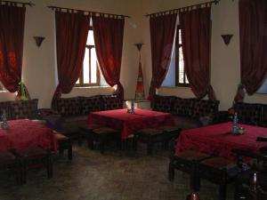 Veitingastaður eða matsölustaður á Hotel Kasbah Azalay
