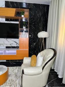 Gallery image of Azure Villa Suites Apart Hotel in Limbe