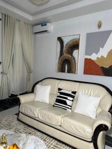 Gallery image of Azure Villa Suites Apart Hotel in Limbe