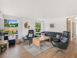 Χώρος καθιστικού στο Holiday Home Bentine - 400m from the sea by Interhome