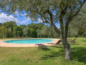 Bazén v ubytování Holiday Home Il Piccione by Interhome nebo v jeho okolí + 86 fotografií