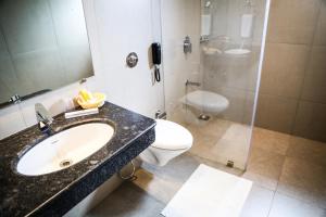 Ванная комната в Nanu Beach Resort & Spa