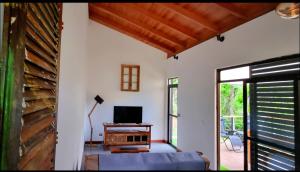 Et tv og/eller underholdning på Villa Oz021 Cottages