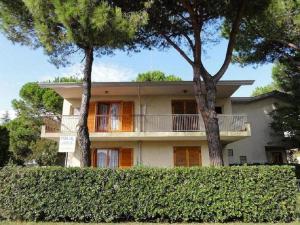 Το κτήριο όπου στεγάζεται  η βίλα