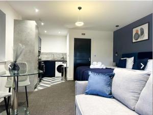 Posezení v ubytování The Aurelia Apartments XI - King Studio Apartment - FREE Parking