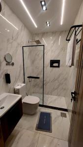 Koupelna v ubytování Zen Pyramids Luxury Villa