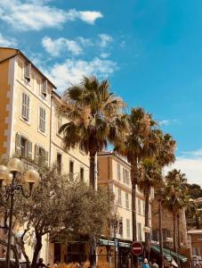 Το κτήριο όπου στεγάζεται  το διαμέρισμα