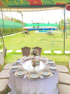 Bassein majutusasutuses منتزه السلامة Parc ASSALAMA või selle lähedal +32 fotot