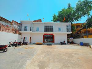 The building in which a szállodákat is located