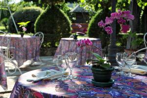 Zahrada ubytování LOGIS Hôtel LE DAHU