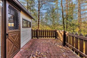 Gambar di galeri bagi Beautiful Cabin in Nature di Shirley +16 gambar