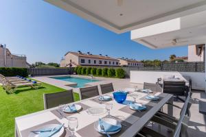 Swimmingpoolen hos eller tæt på Costa Brava Suites "Villa Ocean"