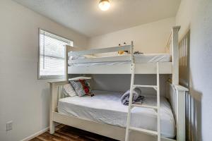 a bedroom with two bunk beds in a room at 5 Mi Circle B Bar Reserve Lakeland Getaway! in Lakeland