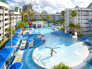 Бассейн в Holiday Inn Resort Orlando Suites - Waterpark by IHG или поблизости