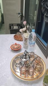 Φαγητό σε αυτό το διαμέρισμα ή κάπου εκεί κοντά