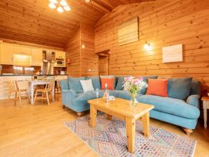 Posezení v ubytování 2 Bed in Clovelly 00357