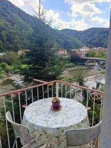 Afbeelding uit fotogalerij van La casa sul fiume in Pray +45 foto's