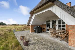 Το κτήριο όπου στεγάζεται  η παραθεριστική κατοικία