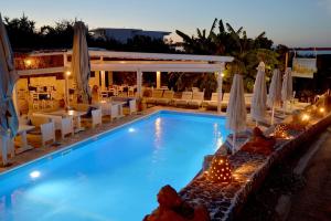 Bazén v ubytování Vasilaras Hotel nebo v jeho okolí