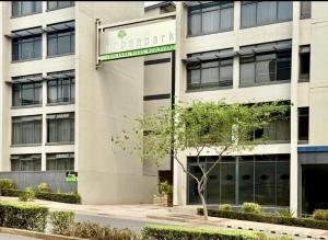 Το κτήριο όπου στεγάζεται  το διαμέρισμα