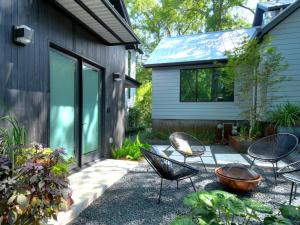 Zahrada ubytování The House of Yes- Luxury Urban Farm House. Walking distance to downtown