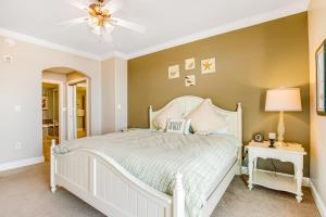 Ένα ή περισσότερα κρεβάτια σε δωμάτιο στο Belmont Towers 407 +33 φωτογραφίες