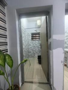 Φωτογραφία από το άλμπουμ του Peaceful One Bedroom Apartment στην Αμπούζα