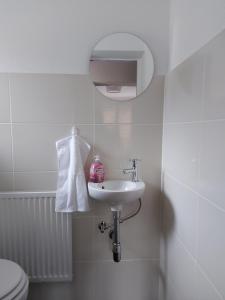 Ένα μπάνιο στο Landhaus Perllehen +29 φωτογραφίες