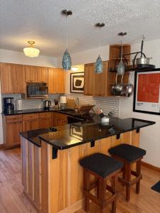 Η κουζίνα ή μικρή κουζίνα στο The Magic Teacup +34 φωτογραφίες