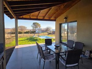 Bazén v ubytování havendq nebo v jeho okolí