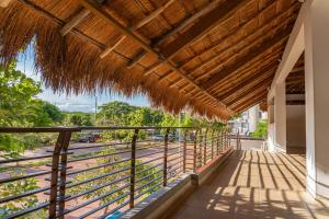 Balkón nebo terasa v ubytování Cozy Immaculate Escape with Prime Luxury Location