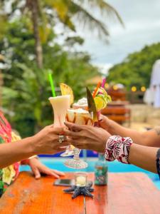 Drinks på EstrelaMar Ferradura Restaurante & Spa