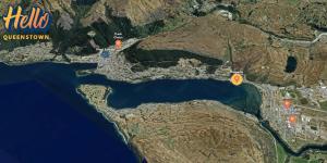 Un mapa de un lago con tonos naranjas. en Waterfront Queenstown Studio Peaceful Stay, en Frankton 4 fotos más